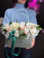 Пастельная композиция из ромашковых хризантем — фото 3